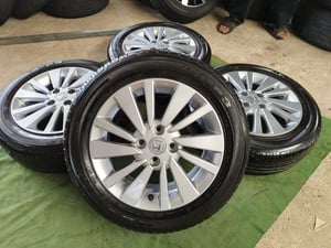 ล้อถอดป้ายแดง Honda City ขอบ15 พร้อมยาง Maxxis 185-60 ปี25 