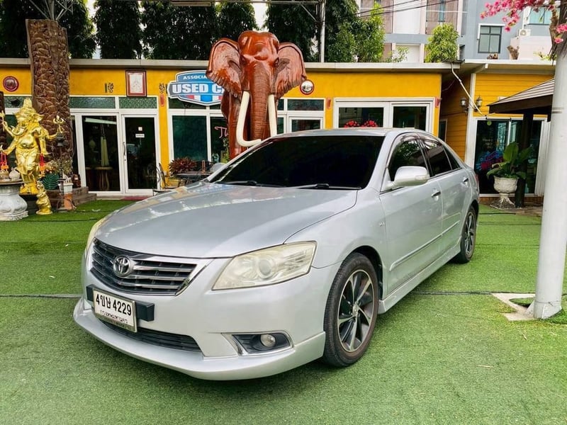  รถToyota Camry ตัว G +ติด LPGเครื่อง2.0cc.ปี 2011 สีบรอนซ์เงิน เกียร์ ออโต้ เบนซิน + LPGถังโดนัท 