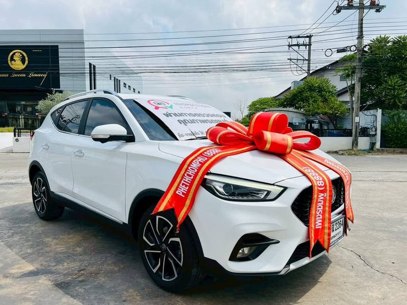 ~MG ZS 1.5 V SUNROOF I-SMART (รุ่น TOP สุด) AUTO ปี  ~ราคาถูกที่สุด:คะ(ได้ ZS ตัวท็อป จดปี 25 ไมล์สามหมื่นโล ในราคาแค่นี้ คุ้มที่สุด!)  …ไมล์น้อยระดับเทพ: วิ่งมาเพียง 36,xxx กม. 