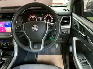   MG Extender 2.0 Giant Cab Grand D ปี2025 ไมล์แท้ 76,xxx กม. เครื่องดีเซล เกียร์AUTO