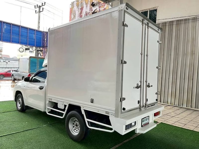 TOYOTA REVO SINGLECAB เครื่อง2.4cc.เกียร์ธรรมดา  ปี 2024 รถกระบะตู้บรรทุกCARGO-BOX  