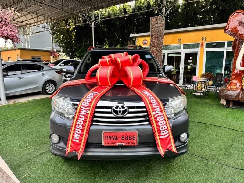   Toyota Fortuner ตัว G SUV 2WD AUTO เกียร์อัตโนมัติ เครื่อง2.5cc. ดีเซล ปี2013 #No8070 ~รถมือสองฟรีดาวน์ ออกรถ