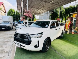  ~Toyota HILUX REVO DOUBLE CAB Z Edition Entry ไมล์แท้วิ่ง 22,xxx กม. เครื่อง2.4cc. เกียร์AUTO เครื่องดีเซล ปี2024 