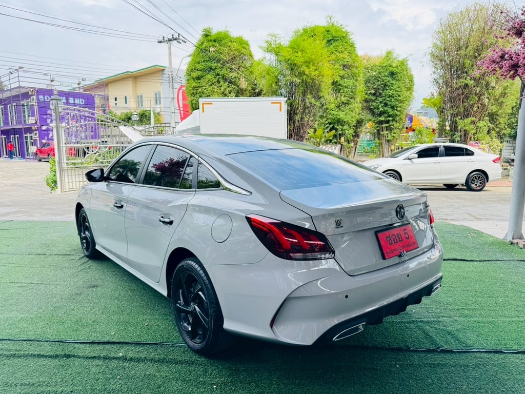  #MG 5 รุ่น 10th Anniversary Special Edition เครื่อง1.5cc.เกียร์AUTO ปี2024  สภาพนางฟ้า วิ่งน้อยแค่ 29,000 กม. 