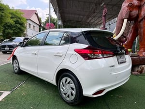 TOYOTA YARIS เครื่อง1.2cc. รุ่น ENTRY+ติดLPG (Auto) ปี 2022 ประหยัดน้ำมันคูณสอง!! Toyota Yaris ปีใหม่ล่าสุด TOYOTA YARIS เครื่อง1.2cc. รุ่น ENTRY+ติดLPG (Auto) ปี 2022 ประหยัดน้ำมันคูณสอง!! Toyota Yaris ปีใหม่ล่าสุด