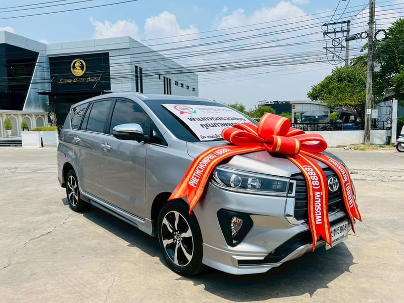 TOYOTA INNOVA CRYSTA 2.8 PREMIUM AUTO ปี 2022 ราคาถูกที่สุดในตลาด: (ได้ Innova รุ่นท็อปสุด ปี 22 ในราคาแค่นี้ คุ้มกว่านีี้คะ) TOYOTA INNOVA CRYSTA 2.8 PREMIUM AUTO ปี 2022 ราคาถูกที่สุดในตลาด: (ได้ Innova รุ่นท็อปสุด ปี 22 ในราคาแค่นี้ คุ้มกว่านีี้คะ)