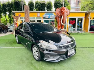  Suzuki Ciaz รุ่น GL เครื่อง1.2cc. เกียร์ธรรมดาปี 2021 ไมล์แท้วิ่งน้อยคะ51,xxxกว่ากิโลคะ