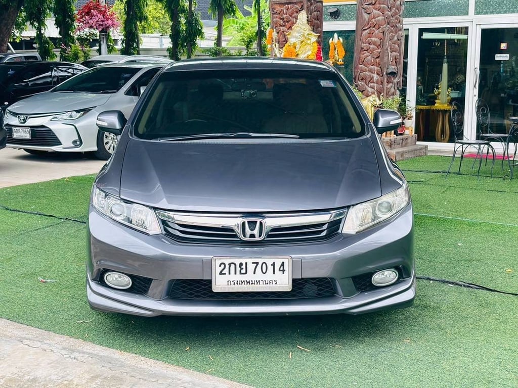 HONDA CIVIC FB ตัว E เครื่อง 1.8cc. AUTO ปี 2013 HONDA CIVIC FB ตัว E เครื่อง 1.8cc. AUTO ปี 2013