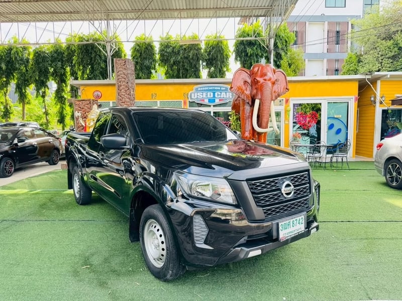 NISSAN NAVARA KINGCAB SL เครื่อง 2.5cc. เกียร์ธรรมดา ปี2023