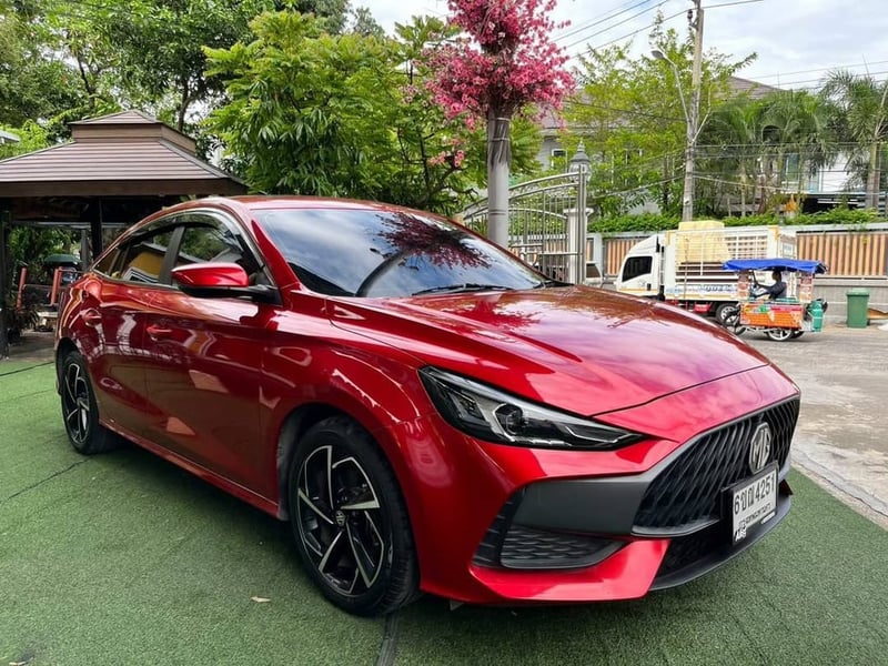 MG 5 1.5 X (รุ่น TOP) เครื่อง1.5cc.AUTO ปี 2025 ประหยัดสุดขีดด้วยระบบ เบนซิน ~ รถสวยปีล่าสุด ไมล์แท้ 10,xxx กม.  ~จุดเด่นที่ทำให้คันนี้ "คุ้มค่าจนต้องรีบจอง