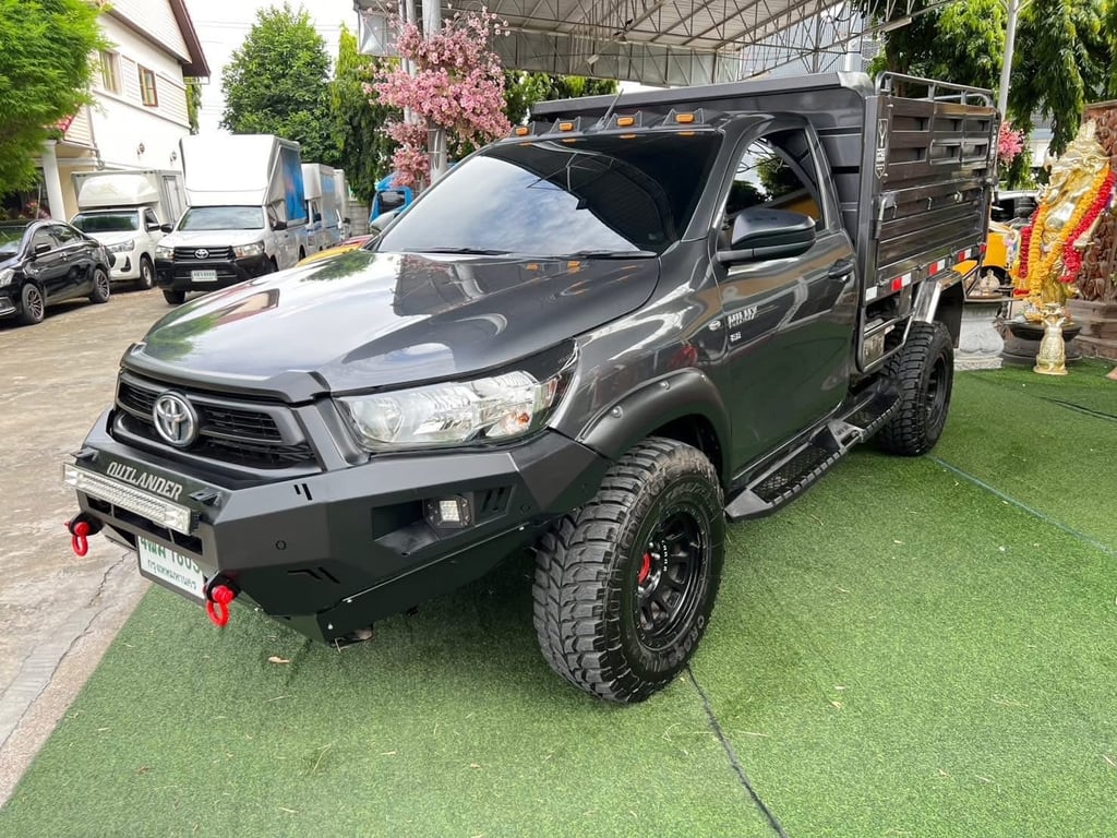   Toyota Hilux Revo 2.8 SINGLE Entry ปี : 2025  เกียร์ : ธรรมดา เครื่องยนต์2.8cc. ยกดั้มไฟฟ้า