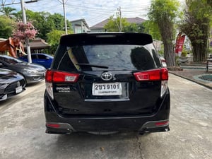 TOYOTA INNOVA CRYSTA PREMIUM 2.8cc. ดีเซล AUTO ปี 2022