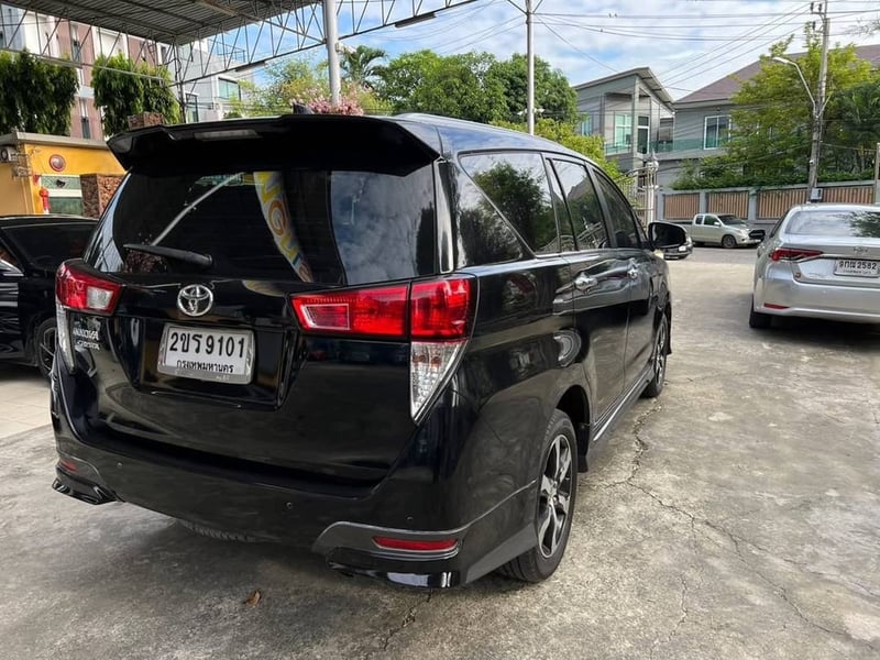 TOYOTA INNOVA CRYSTA PREMIUM เครื่อง 2.8cc. AUTO ปี2022 TOYOTA INNOVA CRYSTA PREMIUM เครื่อง 2.8cc. AUTO ปี2022