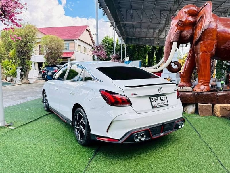   MG MG5 ตัว X มีSUNROOF เกียร์AUTO ปี2024 เครื่องเบนซิน TOP X Sunroof i-smart ไมล์แท้ 16,xxx กม 