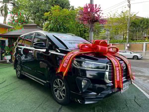   TOYOTA INNOVA CRYSTA 2.8 AUTO ปี 2022  ราคาถูกที่สุด: (ได้ Innova Crysta ปีใหม่ เครื่องดีเซล ในราคานี้ คุ้มค่าที่สุด!)