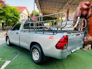  ~TOYOTA REVO SINGLE CAB เครื่อง2.8cc. ENTRY MT ปี 2023  ~เครื่องยนต์ 2.8 GD Efficiency: ขุมพลังดีเซลที่แรงที่สุด   ~ไมล์แท้ 135,xxx กม.: วิ่งมาตามการใช้งานจริง เครื่องยนต์และเกียร์สมบูรณ์ 100% เช็คศูนย์ตามระยะ 