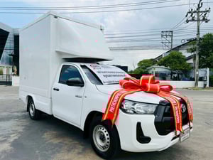 ~ TOYOTA REVO SINGLE CAB 2.4 ENTRY MT ปี 2021 ~ราคาพิเศษสุด: (ได้ Revo ตอนเดียว + ตู้ Cargo-Box ในราคาสามแสนปลายๆ คุ้มที่สุด!)~พร้อมตู้บรรทุก CARGO-BOX: ตู้สภาพดี สูง 1.97 