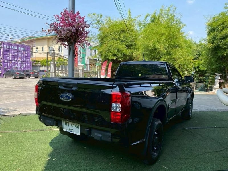 Ford Ranger 2.0 Standard XL 4WD MT ปี 2024 ~เกียร์ธรรมดา ขับเคลื่อน 4 ล้อ ~ไมล์แท้ 43,xxx กม. ~เครื่องยนต์ดีเซล 2.0 ลิตร ประหยัดน้ำมัน Ford Ranger 2.0 Standard XL 4WD MT ปี 2024 ~เกียร์ธรรมดา ขับเคลื่อน 4 ล้อ ~ไมล์แท้ 43,xxx กม. ~เครื่องยนต์ดีเซล 2.0 ลิตร ประหยัดน้ำมัน