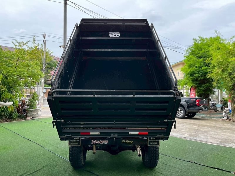 TOYOTA REVO SINGLE ENTRY กะบะยกดั้ม เครื่อง2.8cc. เกียร์ธรรมดา ปี2025