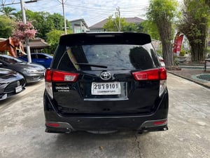 TOYOTA INNOVA CRYSTA PREMIUM เครื่อง2.8cc. AUTO ปี2022