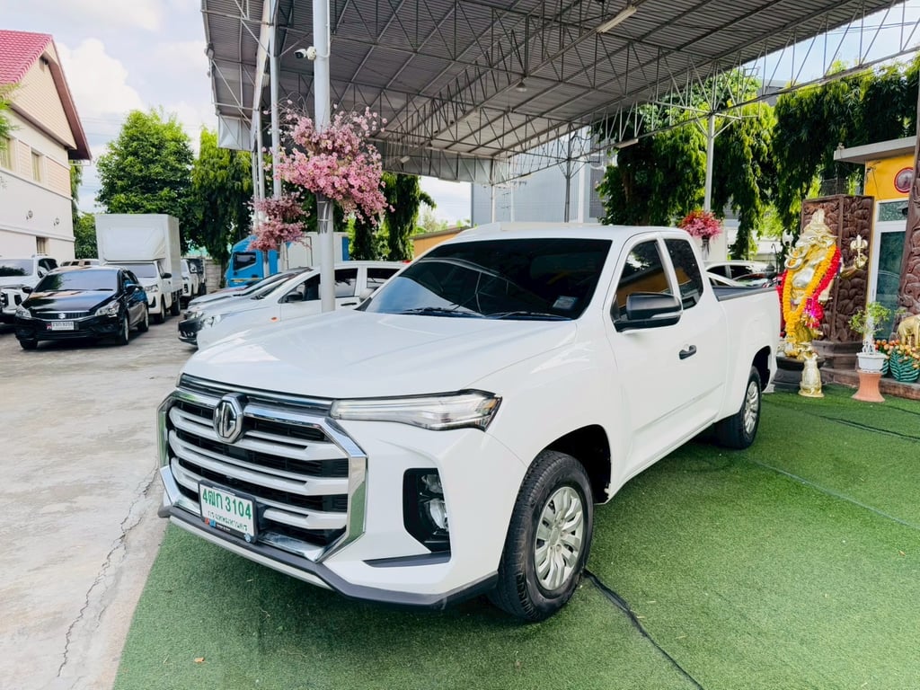 MG EXTENDER GIANT CAB ตัว C เครื่อง2.0cc. เกียร์ธรรมดา ปี2024 MG EXTENDER GIANT CAB ตัว C เครื่อง2.0cc. เกียร์ธรรมดา ปี2024
