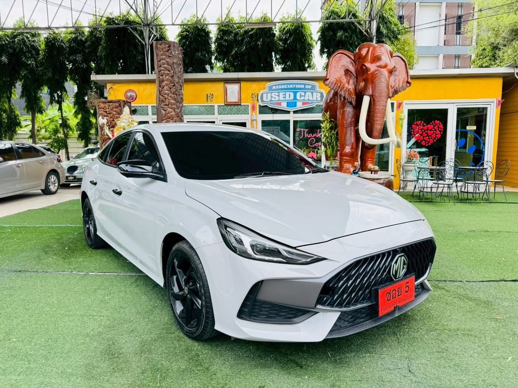  #MG 5 1.5 10th Anniversary Special Edition 2024 ~สภาพนางฟ้า วิ่งน้อยแค่ 29,000 กม. ~ดีไซน์สปอร์ต พรีเมียม ไม่ซ้ำใคร ~เครื่องยนต์ 1.5L แรง ประหยัด พร้อมเกียร์ CVT ~รุ่นพิเศษ ฉลอง 10 ปี MG 