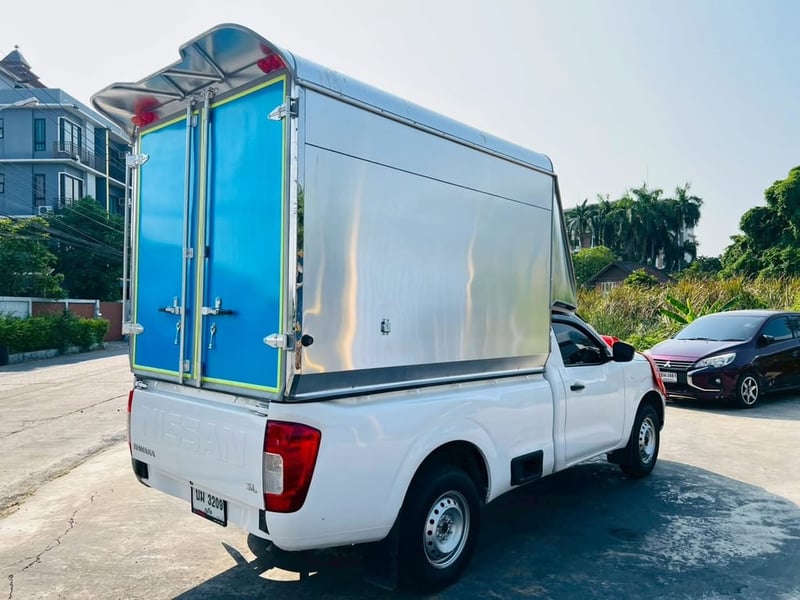 รถNISSAN NAVARA SINGLE CAB รุ่น SL เครื่อง2.5 cc. เกียร์ MT ปี 2023 ~ พิเศษ! แถมฟรีตู้ทึบอลูมิเนียมสูง 2.10 ม. (เบิกใหม่มือ 1) รถNISSAN NAVARA SINGLE CAB รุ่น SL เครื่อง2.5 cc. เกียร์ MT ปี 2023 ~ พิเศษ! แถมฟรีตู้ทึบอลูมิเนียมสูง 2.10 ม. (เบิกใหม่มือ 1)