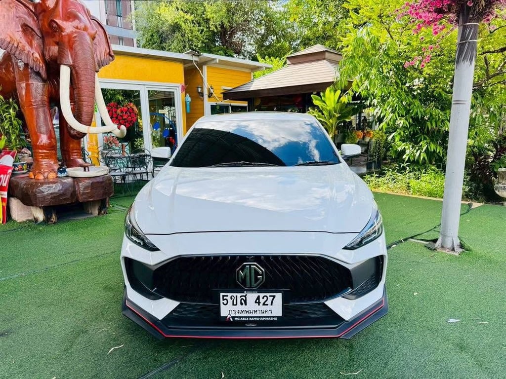   MG MG5 ตัว X มีSUNROOF เกียร์AUTO ปี2024 เครื่องเบนซิน TOP X Sunroof i-smart ไมล์แท้ 16,xxx กม 