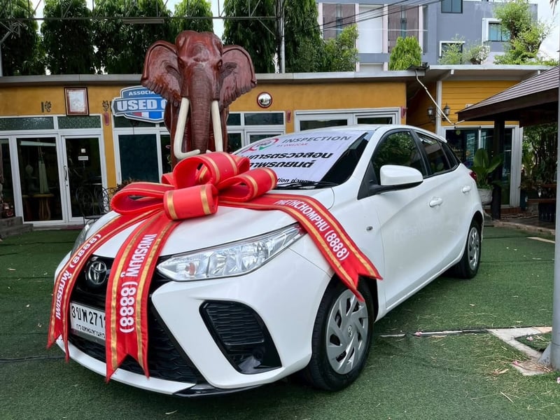 TOYOTA YARIS เครื่อง1.2cc. รุ่นENTRY ติด LPG  AUTO ปี 2022  ประหยัดน้ำมันคูณสอง! สภาพสวยกริ๊บ ในราคาที่คุ้มที่สุด! 