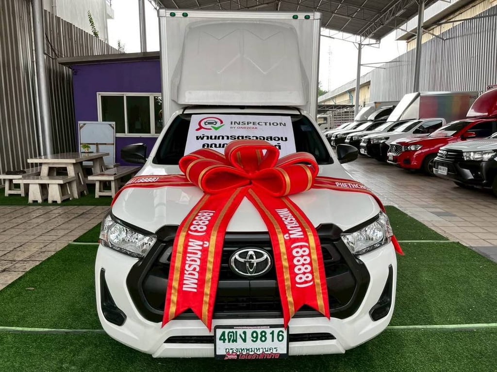 TOYOTA REVO SINGLECAB เครื่อง2.4cc.เกียร์ธรรมดา  ปี 2024 รถกระบะตู้บรรทุกCARGO-BOX  