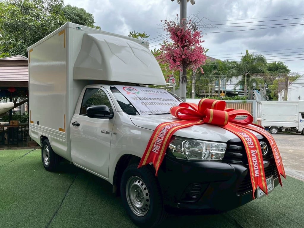TOYOTA REVO SINGLECAB ตู้แห้ง เครื่อง 2.4cc. เกียร์ธรรมดา ปี 2019
