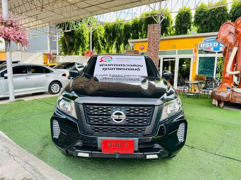  ~Nissan Navara 2.5 King Cab SL  ปี : 2023 ~มือหนึ่งออกป้ายแดง  ~เกียร์ธรรมดา แข็งแกร่ง ถึกทน ดุดัน ไม่เกรงใจใคร ~ไมล์แท้  49,xxx กม. 
