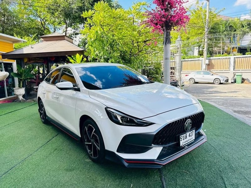   MG MG5 ตัว X มีSUNROOF เกียร์AUTO ปี2024 เครื่องเบนซิน TOP X Sunroof i-smart ไมล์แท้ 16,xxx กม 