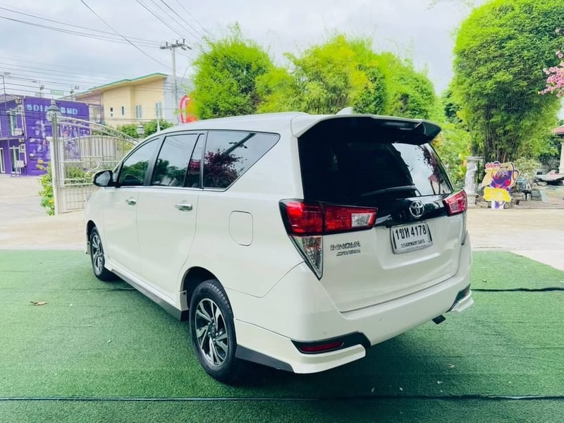 TOYOTA INNOVA CRYSTA เครื่อง2.8cc. AUTO ปี2021 TOYOTA INNOVA CRYSTA เครื่อง2.8cc. AUTO ปี2021