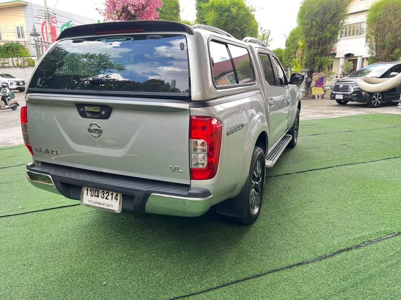   Nissan NP300 Navara  Double Cab VL 4WD เครื่อง2.5cc. AUTO ปี2020 เกียร์ออโต้ 4WD ขับสี่แท้ 