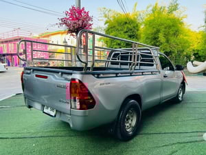  ~TOYOTA REVO SINGLE CAB เครื่อง2.8cc. ENTRY MT ปี 2023  ~เครื่องยนต์ 2.8 GD Efficiency: ขุมพลังดีเซลที่แรงที่สุด   ~ไมล์แท้ 135,xxx กม.: วิ่งมาตามการใช้งานจริง เครื่องยนต์และเกียร์สมบูรณ์ 100% เช็คศูนย์ตามระยะ 