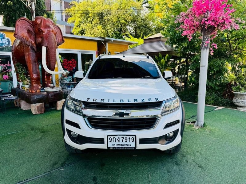 รถSUV Chevrolet TRAILBLAZER รุ่น LT เครื่อง2.5cc.AUTO ปี 2019 ~