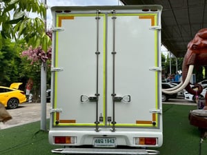 TOYOTA REVO SINGLECAB ตู้แห้ง เครื่อง 2.4cc. เกียร์ธรรมดา ปี 2019