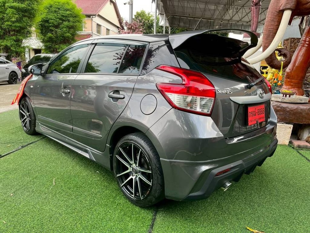 รถToyota YARIS ตัว E เครื่อง1.2cc. ปี2014 ไมล์แท้ 176,xxx กม. เครื่องเบนซิน เกียร์AUTO ฟรีดาวน์ รถToyota YARIS ตัว E เครื่อง1.2cc. ปี2014 ไมล์แท้ 176,xxx กม. เครื่องเบนซิน เกียร์AUTO ฟรีดาวน์