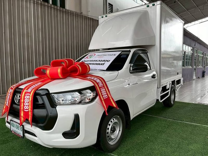 TOYOTA REVO SINGLECAB เครื่อง2.4cc.เกียร์ธรรมดา  ปี 2024 รถกระบะตู้บรรทุกCARGO-BOX  