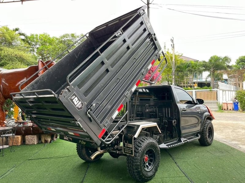 TOYOTA REVO SINGLE ENTRY กะบะยกดั้ม เครื่อง2.8cc. เกียร์ธรรมดา ปี2025