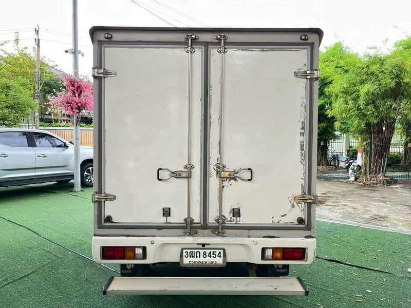 TOYOTA REVO SINGLECAB ENTRY ตู้แห้ง เครื่อง 2.4cc. เกียร์ธรรมดา ปี2022