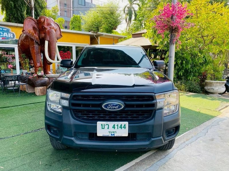 Ford Ranger 2.0 Standard XL 4WD MT  ปี 2024 ~เกียร์ธรรมดา ขับเคลื่อน 4 ล้อ ~ไมล์แท้ 43,xxx กม. ~เครื่องยนต์ดีเซล 2.0 ลิตร ประหยัดน้ำมัน 