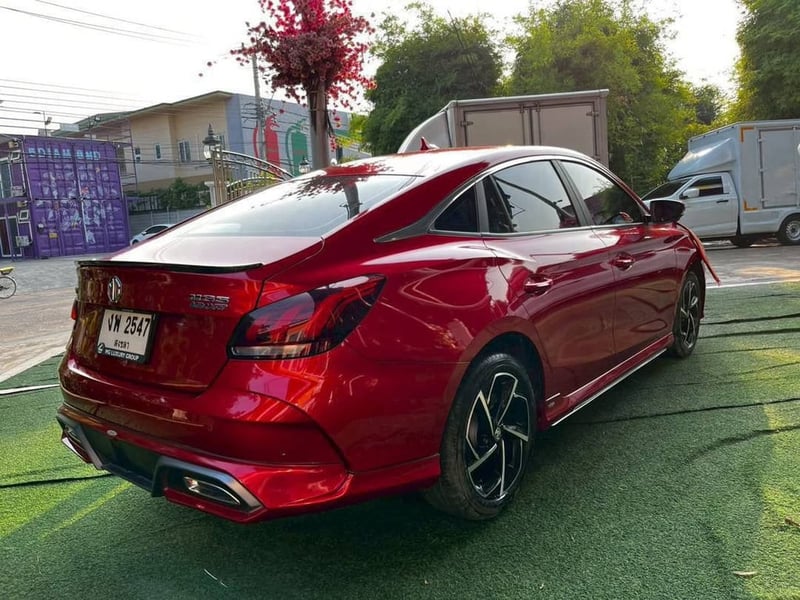  MG 5 1.5 X (รุ่น TOP) เครื่อง1.5cc.AUTO ปี 2025 ประหยัดสุดขีดด้วยระบบ เบนซิน ~ รถสวยปีล่าสุด ไมล์แท้ 15,xxx กม.  ~จุดเด่นที่ทำให้คันนี้ ~รุ่น TOP
