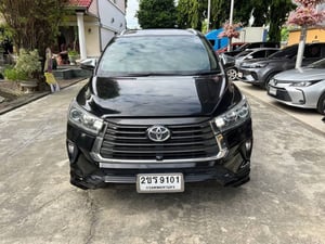 TOYOTA INNOVA CRYSTA PREMIUM เครื่อง2.8cc. AUTO ปี 2022