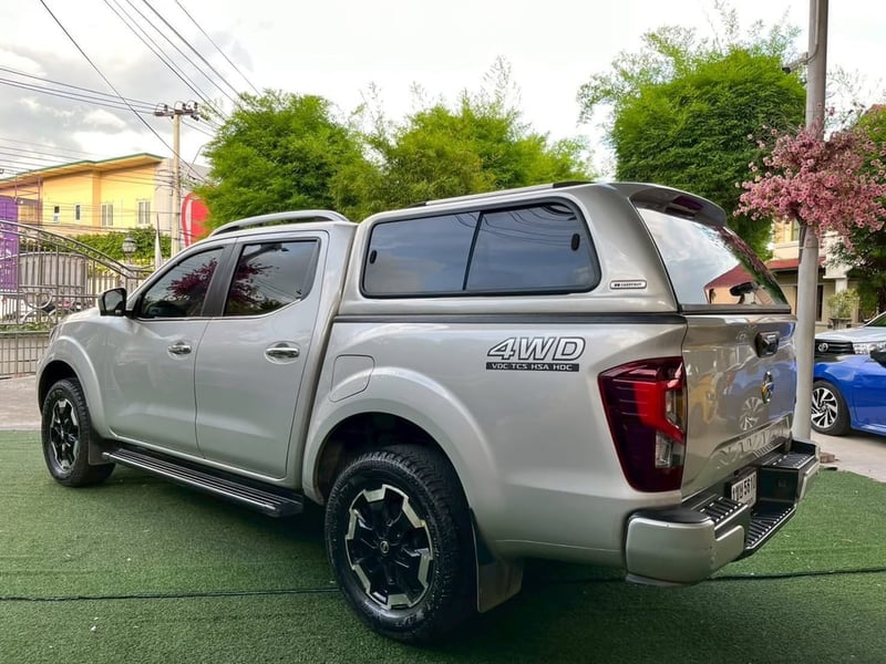 รถ NISSAN NAVARA 4ประตู ตัว TOP รุ่น VL 4WD CALIBRE  เครื่อง2.3cc.AUTO ปี 2021 