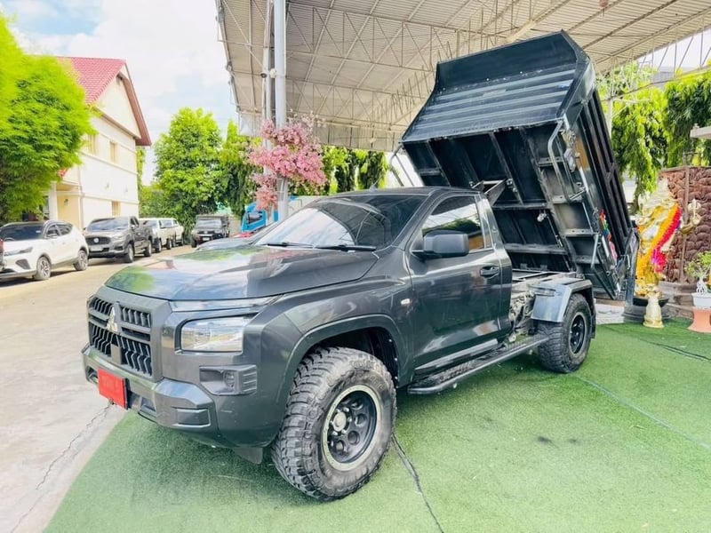 MITSU TRITON PRO 4WD 2.4cc.เกียร์ธรรมดา ปี 2025