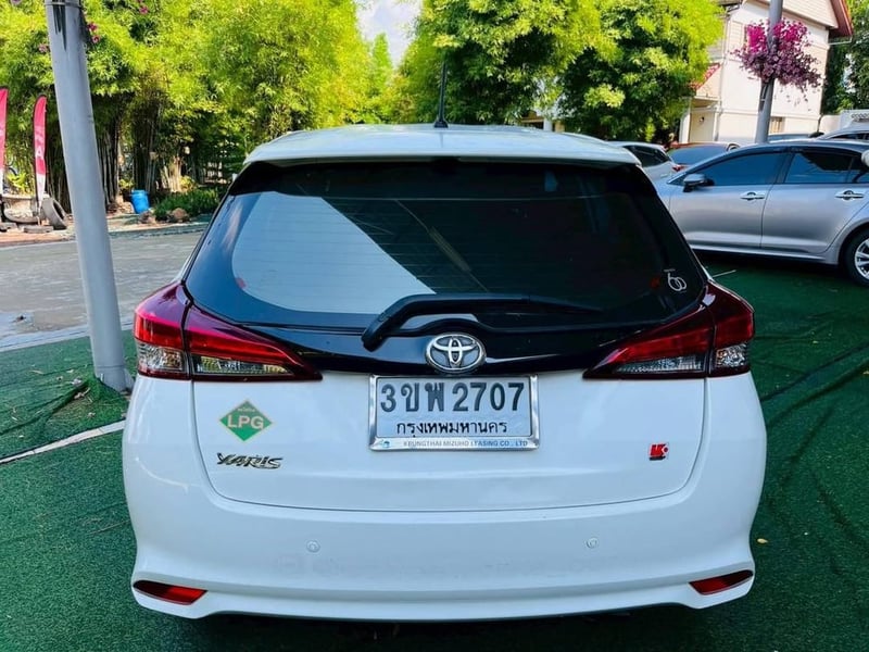 รถYARIS ปี 2022 สายประหยัด! ติดแก๊ส LPG พร้อมใช้คะ TOYOTA YARIS 1.2 ENTRY (Auto) ปี 2022  ประหยัดน้ำมันคูณสอง! สภาพสวยกริ๊บ