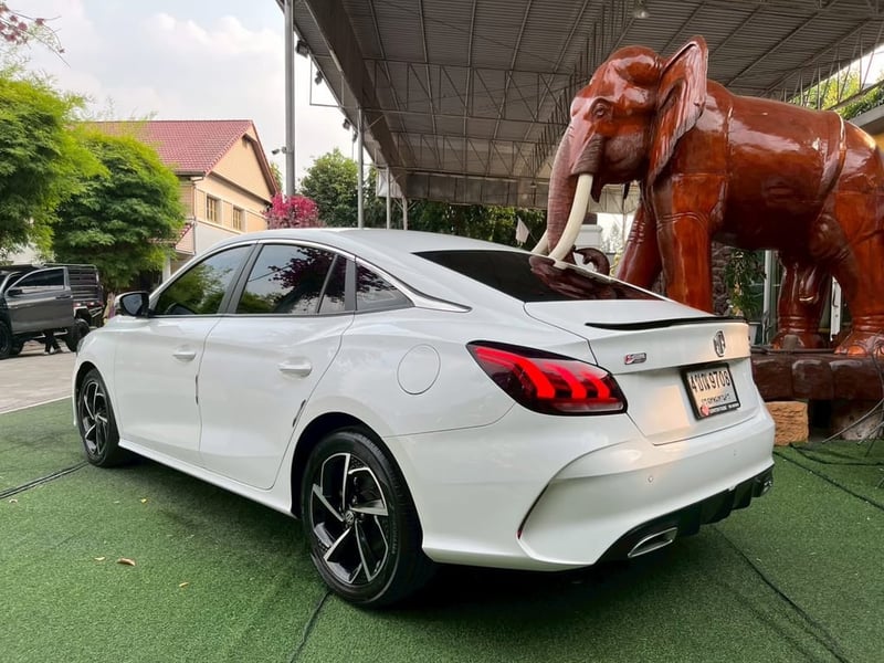 MG 5 ตัว D เครื่อง 1.5cc+LPG . AUTO ปี2024