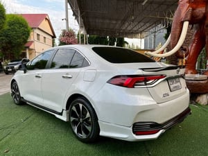  #Toyota Corolla Altis 1.8 GR Sport Sedanปี 2021 ~มือ 1 ออกป้ายแดง  ~ใช้งานได้ 2 ระบบ เบนซิน+LPG  ~รับประกันไมล์แท้ 8x,xxx กม. ~รถสวยเกรดA ผ่านการตรวจสอบมี INSPECTION มีใบcertificate รับประกันโครงสร้างตัวถัง